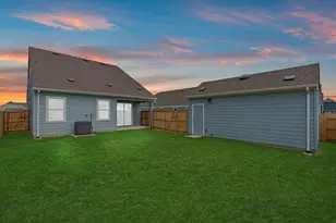 112 Cherry Blossom Ln, Taylor, TX 76574 - Photo 29