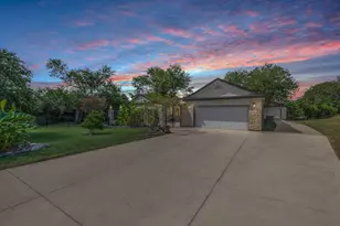 11808 Arnold Ln, Austin, TX 78748 - Photo 3
