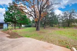 137 Blanket Flower Dr, Bastrop, TX 78602 - Photo 29