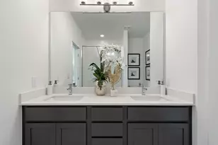 529A Burlington Dr, Buda, TX 78610 - Photo 11