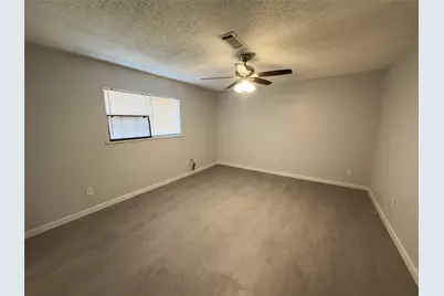 821 S Guadalupe Street, Lockhart, TX 78644 - Photo 15