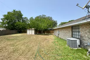 821 S Guadalupe St, Lockhart, TX 78644 - Photo 33