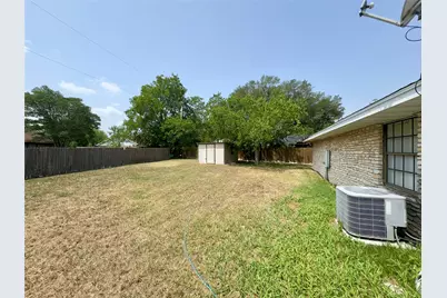 821 S Guadalupe Street, Lockhart, TX 78644 - Photo 39