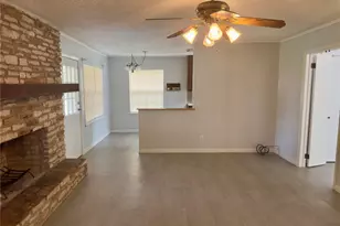821 S Guadalupe St, Lockhart, TX 78644 - Photo 13