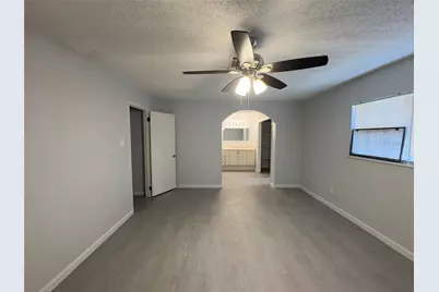 821 S Guadalupe Street, Lockhart, TX 78644 - Photo 17