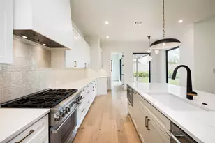 814 Stark St, Austin, TX 78756 - Photo 11