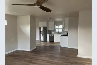 1100 Wallace Street, Taylor, TX 76574 - Photo 9