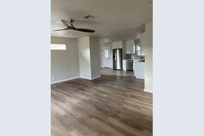 1100 Wallace Street, Taylor, TX 76574 - Photo 5