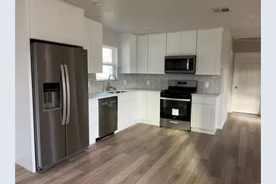 1100 Wallace Street, Taylor, TX 76574 - Photo 7