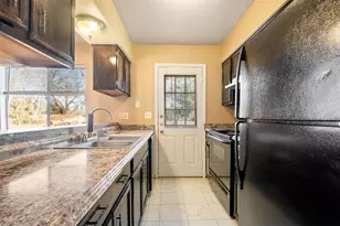 5801 Libyan Dr, Austin, TX 78745 - Photo 11