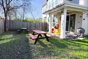 807 E 16th St, Austin, TX 78702 - Photo 25