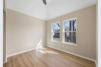 1002 Crestview Street, Round Rock, TX 78681 - Photo 25