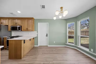 1002 Crestview Street, Round Rock, TX 78681 - Photo 11