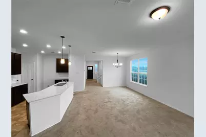 932 Yellow Ribbon Cove, Jarrell, TX 76537 - Photo 7