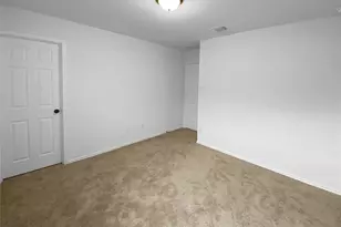 932 Yellow Ribbon Cove, Jarrell, TX 76537 - Photo 21