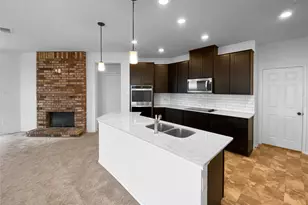 932 Yellow Ribbon Cove, Jarrell, TX 76537 - Photo 9