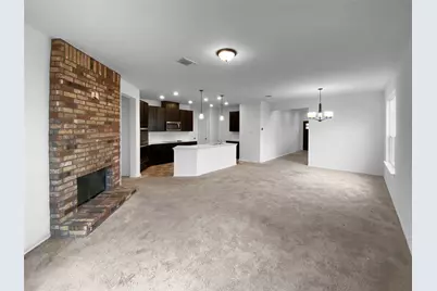 932 Yellow Ribbon Cove, Jarrell, TX 76537 - Photo 5