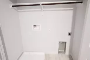 605 W South St, Leander, TX 78641 - Photo 13