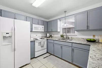 121 S Plant Ave Avenue #APT 102, Boerne, TX 78006 - Photo 9