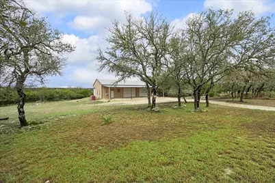 160 Gay Drive, Kerrville, TX 78028 - Photo 3