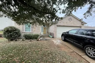 411 Estate Dr, Hutto, TX 78634 - Photo 1