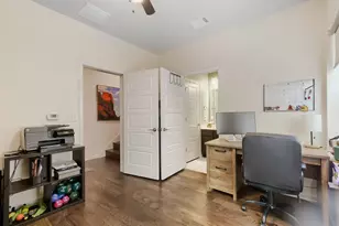 1411 Waterloo Shore Ln, Austin, TX 78741 - Photo 13