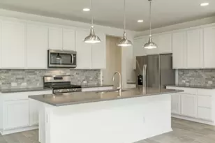 9113 Garnet Dr, Austin, TX 78729 - Photo 9