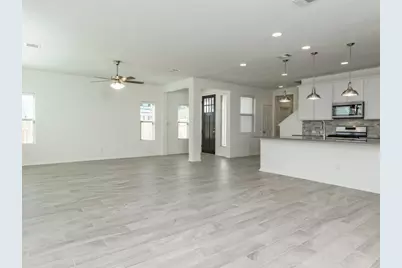 9113 Garnet Drive, Austin, TX 78729 - Photo 7