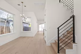 1402 Summit St, Austin, TX 78741 - Photo 5