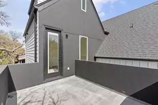 1402 Summit St, Austin, TX 78741 - Photo 23