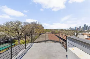 1402 Summit St, Austin, TX 78741 - Photo 31
