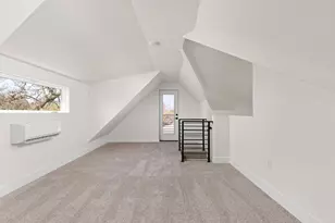1402 Summit St, Austin, TX 78741 - Photo 29
