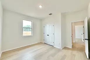 580 Treadwell Ln, Kyle, TX 78640 - Photo 13