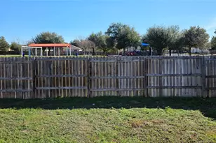 204 Quail Hollow Dr, Hutto, TX 78634 - Photo 21