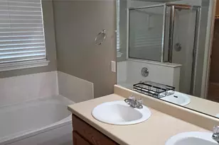 204 Quail Hollow Dr, Hutto, TX 78634 - Photo 7