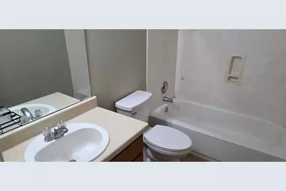 204 Quail Hollow Drive, Hutto, TX 78634 - Photo 11