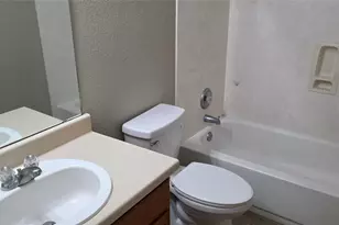 204 Quail Hollow Dr, Hutto, TX 78634 - Photo 11