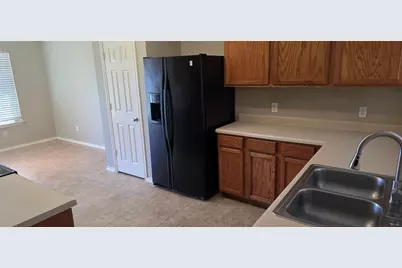 204 Quail Hollow Drive, Hutto, TX 78634 - Photo 15