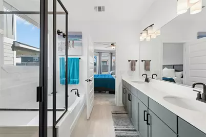 136 Banyon Drive, Liberty Hill, TX 78642 - Photo 23