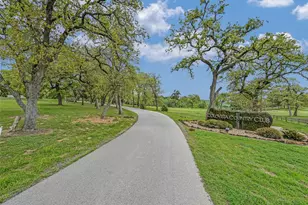 539 Colovista Pkwy, Bastrop, TX 78602 - Photo 25