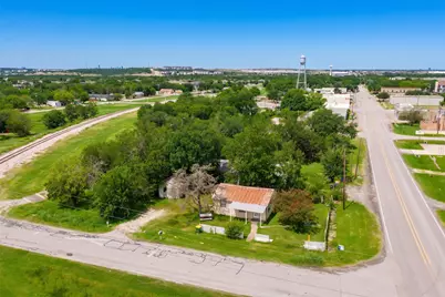 310 E Parsons Street, Manor, TX 78653 - Photo 1