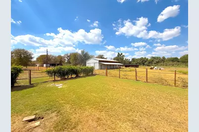 3063 County Road 484, Elgin, TX 78621 - Photo 27