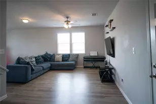 160 Shearwater Ln, Leander, TX 78641 - Photo 3