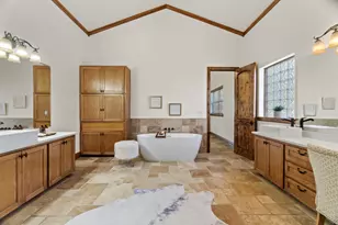 2180 La Ventana Pkwy, Driftwood, TX 78619 - Photo 17