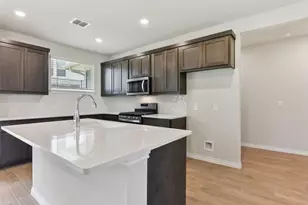 105 Antoinette Wy, San Marcos, TX 78666 - Photo 7