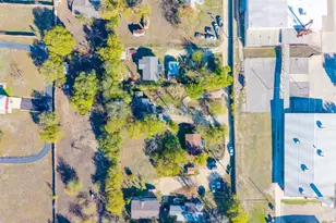 162 Mendoza Ln Ln, Buda, TX 78610 - Photo 11