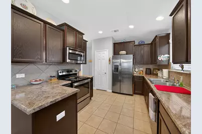 614 Lantana Avenue, Lockhart, TX 78644 - Photo 9