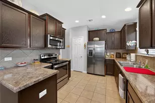 614 Lantana Ave, Lockhart, TX 78644 - Photo 9