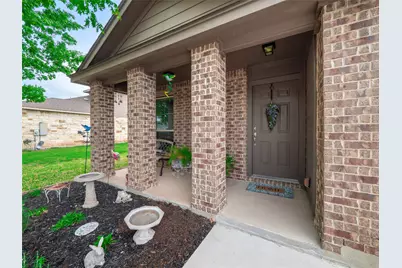 614 Lantana Avenue, Lockhart, TX 78644 - Photo 3