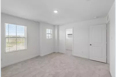 140 Green Berets Bend, Jarrell, TX 76537 - Photo 19